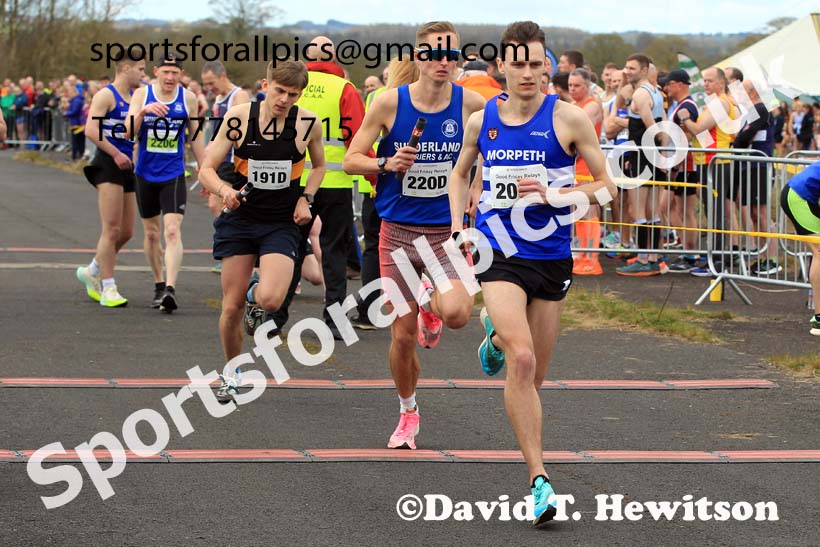 Senior mens 2023 Elswick Harriers Road Relays, Albamarle Barrack Airfield, Ouston, Northumberland. Photo: David T. Hewitson/Sports for All Pics